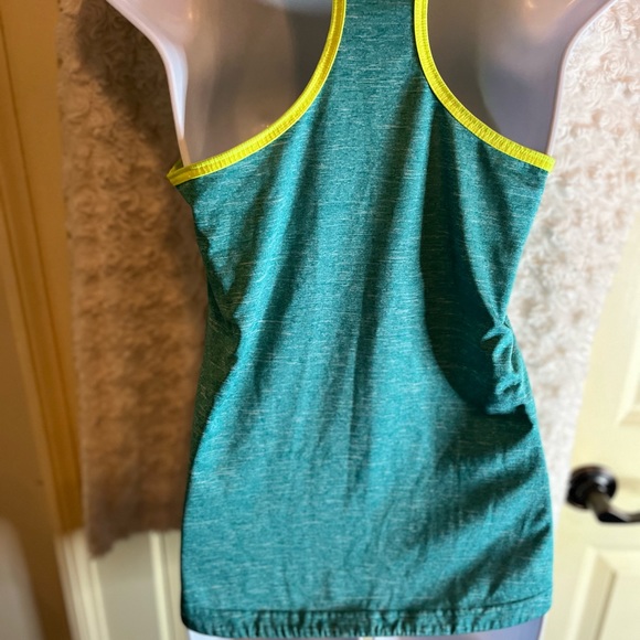 Adidas Tanktop size x-small - Picture 5 of 8